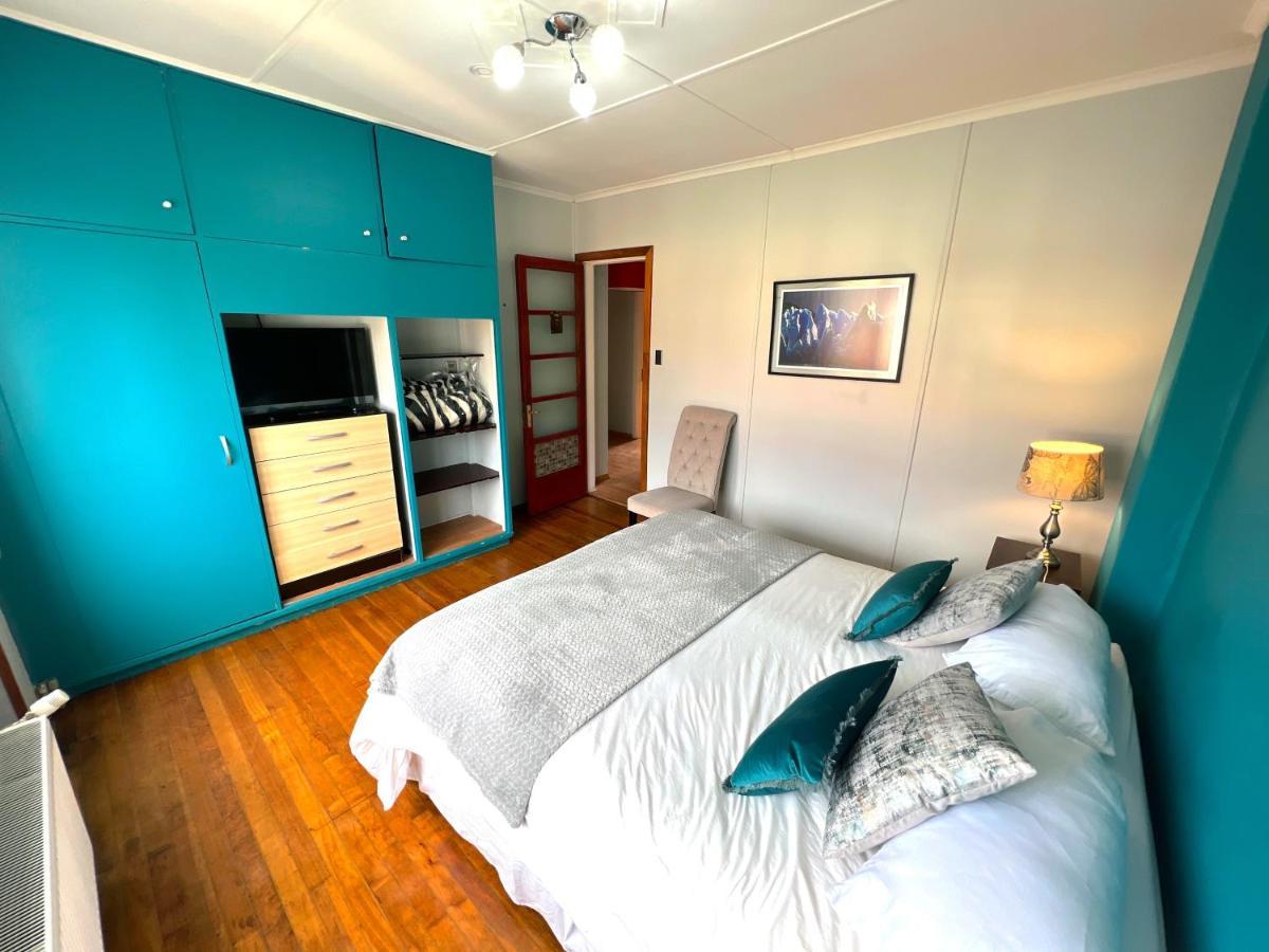 푼타아레나스 Incredible Downtown Duplex With Interior Backyard 아파트 외부 사진