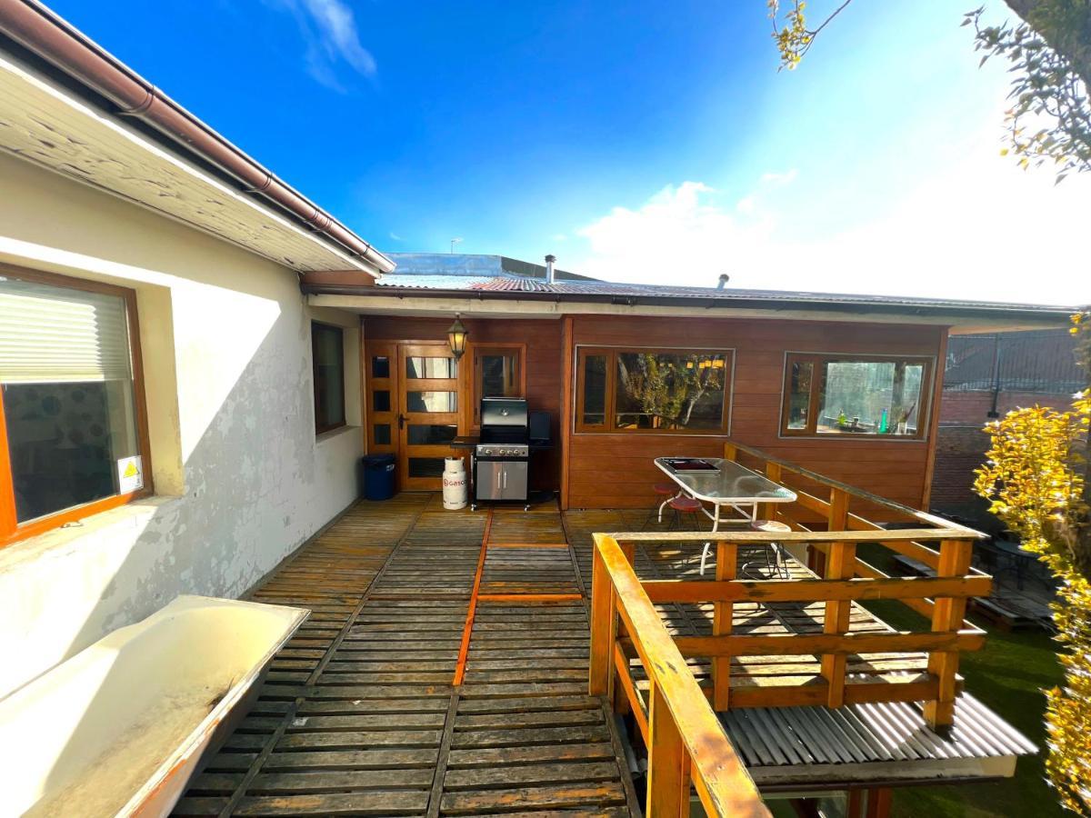 푼타아레나스 Incredible Downtown Duplex With Interior Backyard 아파트 외부 사진