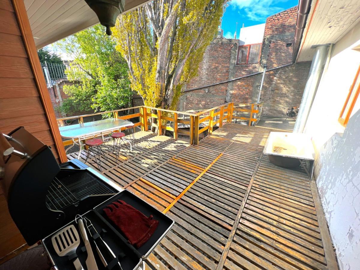 푼타아레나스 Incredible Downtown Duplex With Interior Backyard 아파트 외부 사진